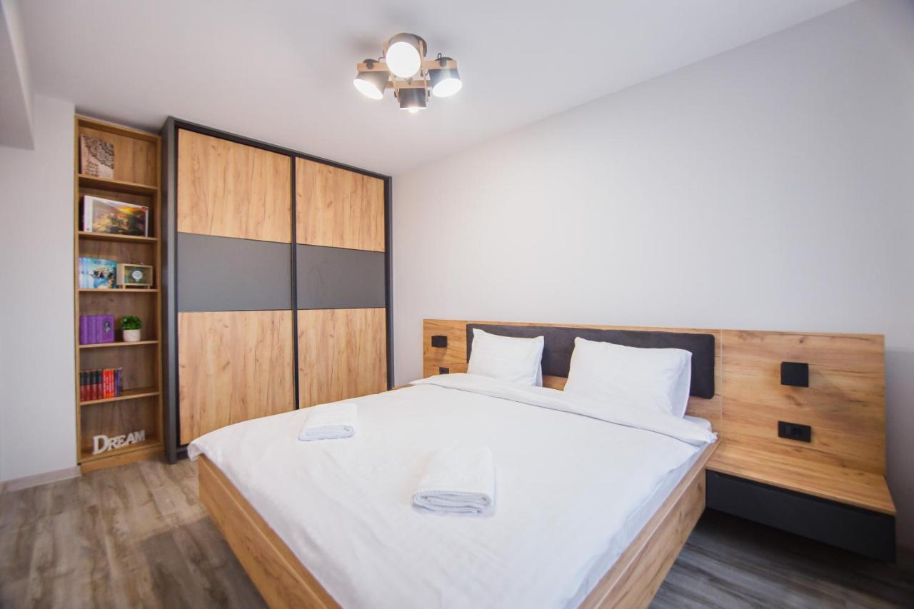 Creamy Wood Haven Daire Oradea Dış mekan fotoğraf