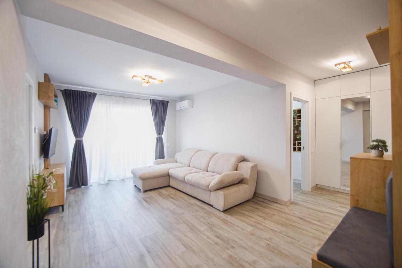 Creamy Wood Haven Daire Oradea Dış mekan fotoğraf