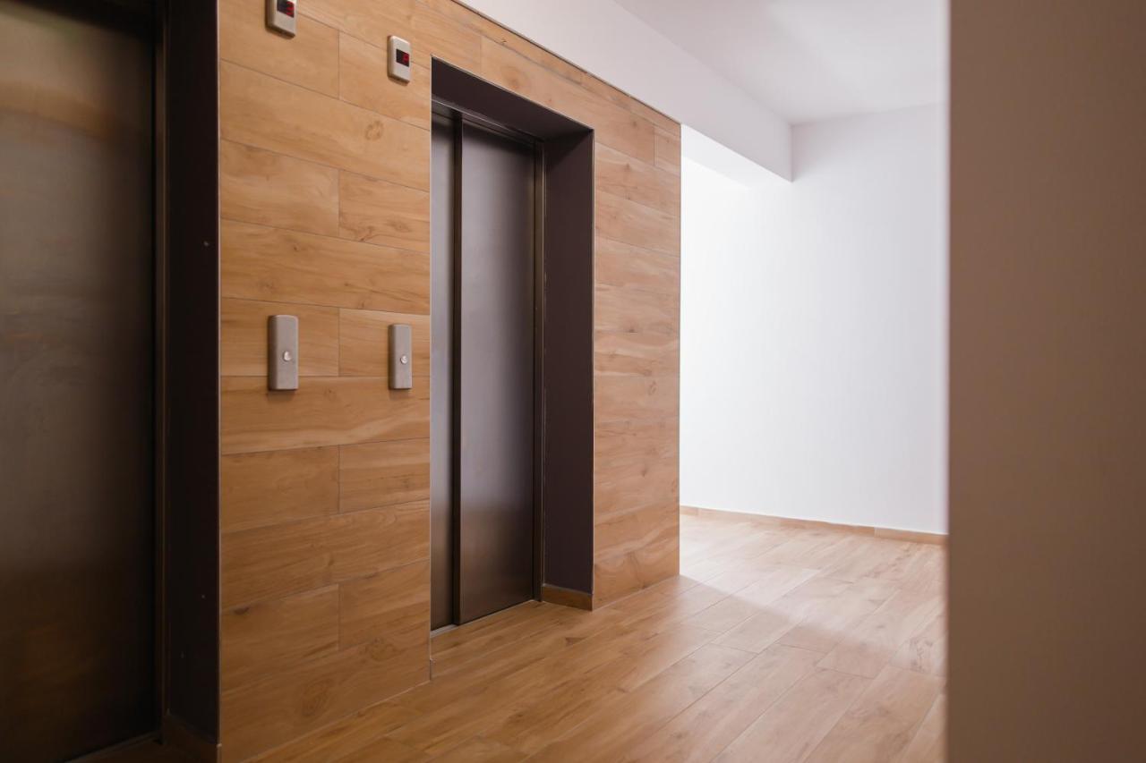 Creamy Wood Haven Daire Oradea Dış mekan fotoğraf