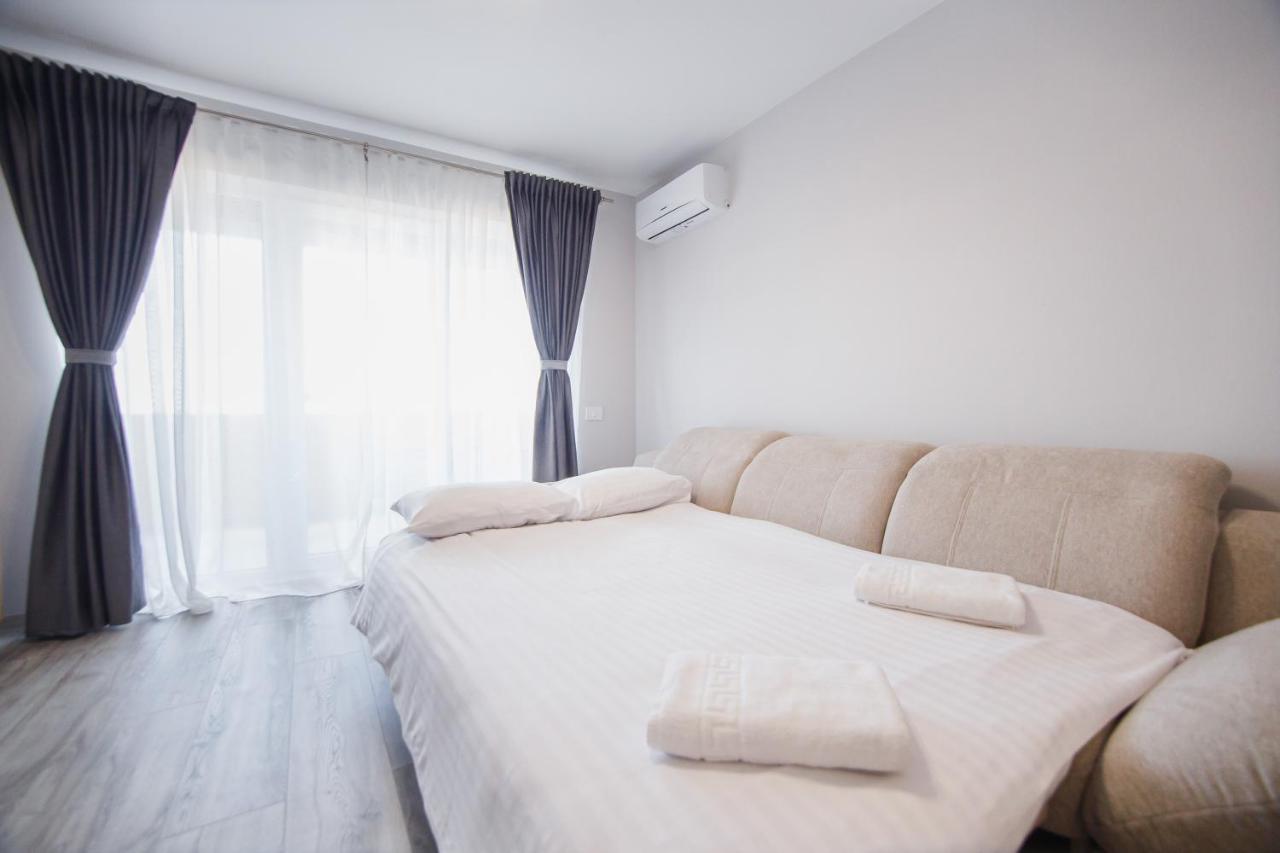 Creamy Wood Haven Daire Oradea Dış mekan fotoğraf